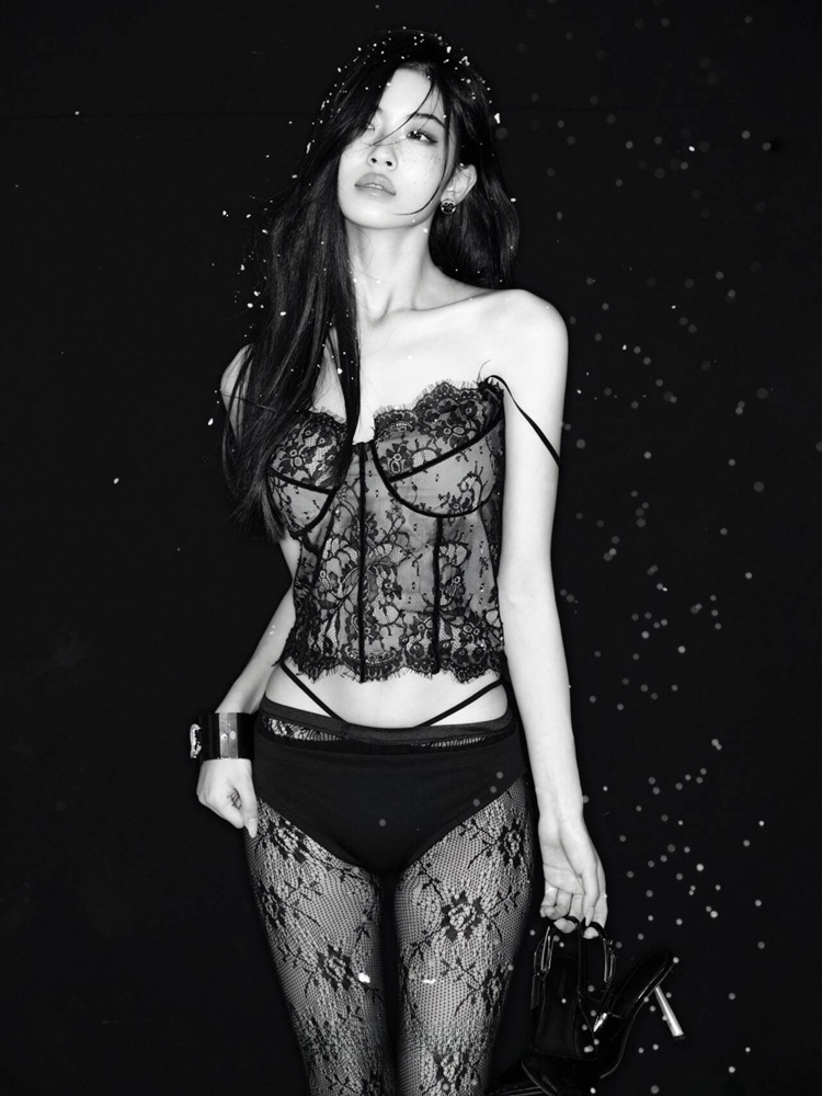 Ethnic Wear In Fashion - 2026 New Fashionable Black Lace Portrait